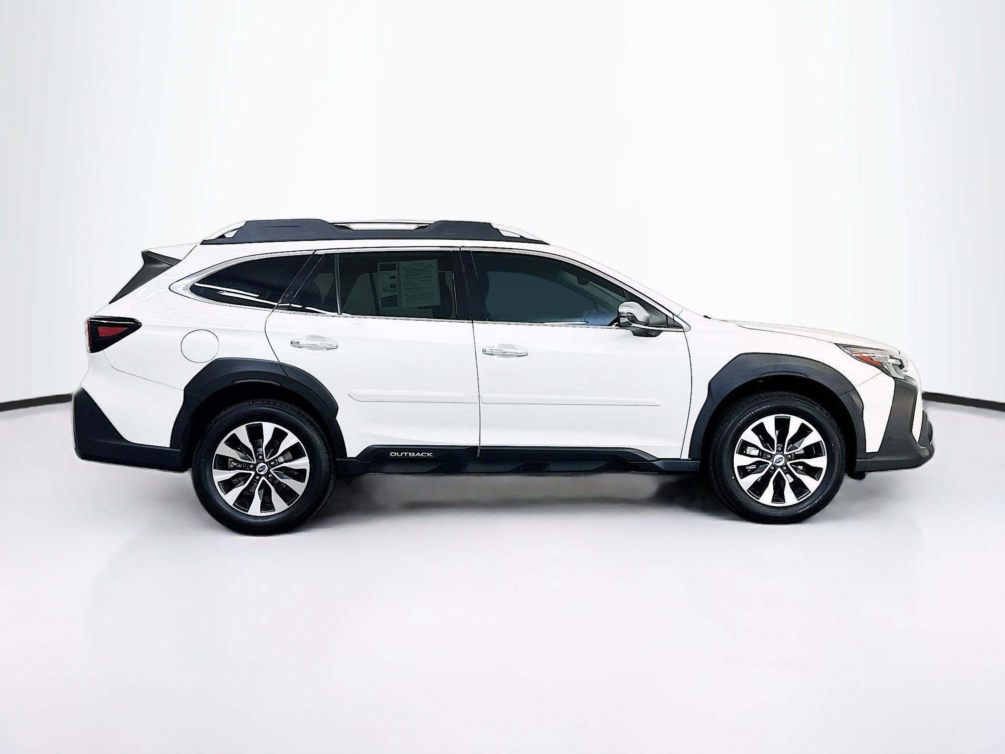 Used 2023 Subaru Outback Touring XT AWD/4WD image 10