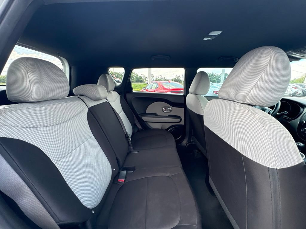 Used 2016 Kia Soul FWD image 19