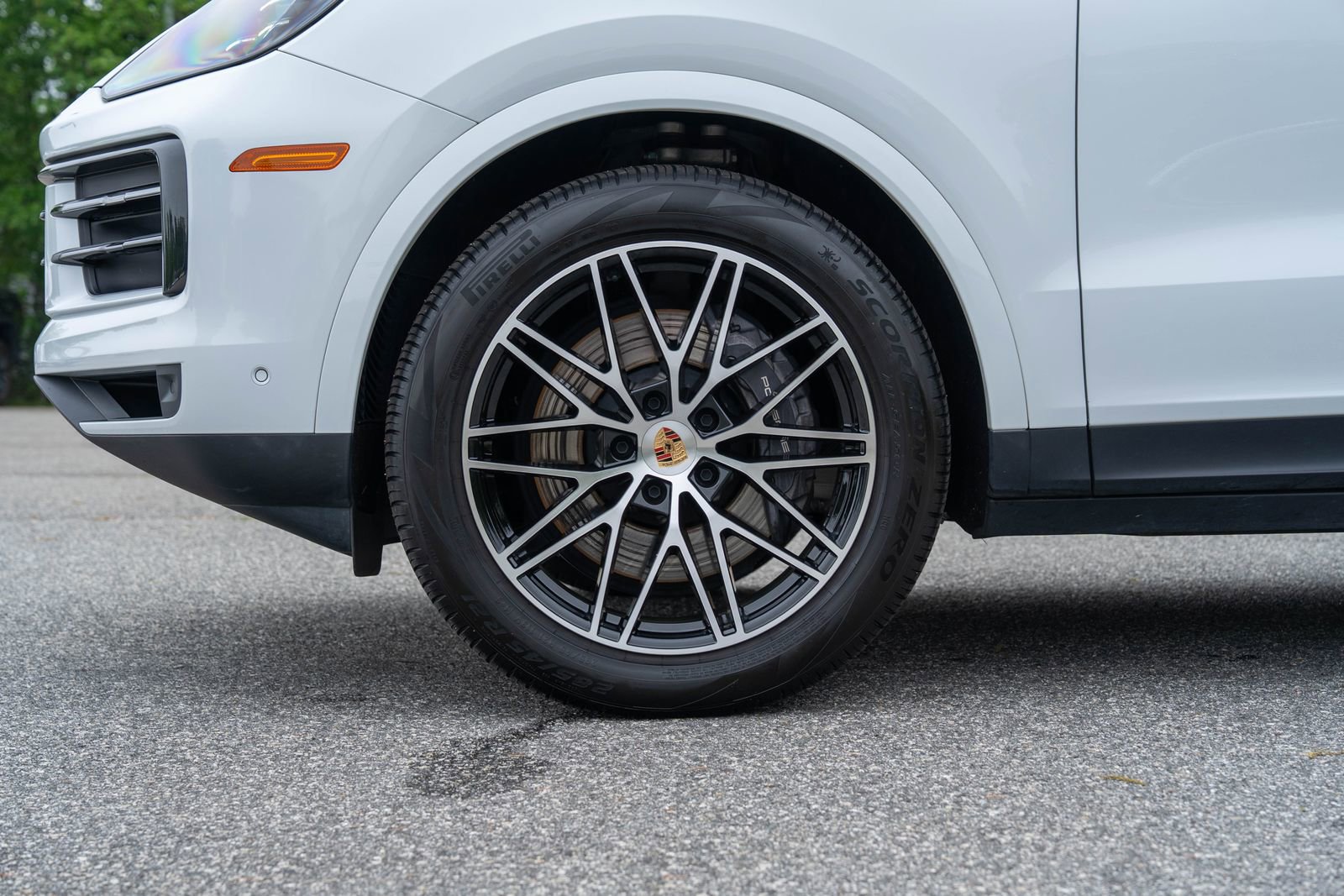 Certified 2024 Porsche Cayenne AWD/4WD image 12
