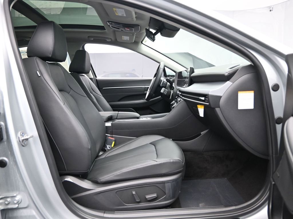 Certified 2025 Hyundai Sonata Limited image 35