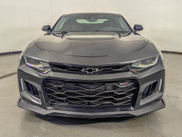 Used 2019 Chevrolet Camaro ZL1 RWD image 3