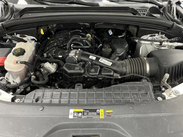 Used 2023 Jeep Grand Cherokee Limited w/ Luxury Tech Group II image 38