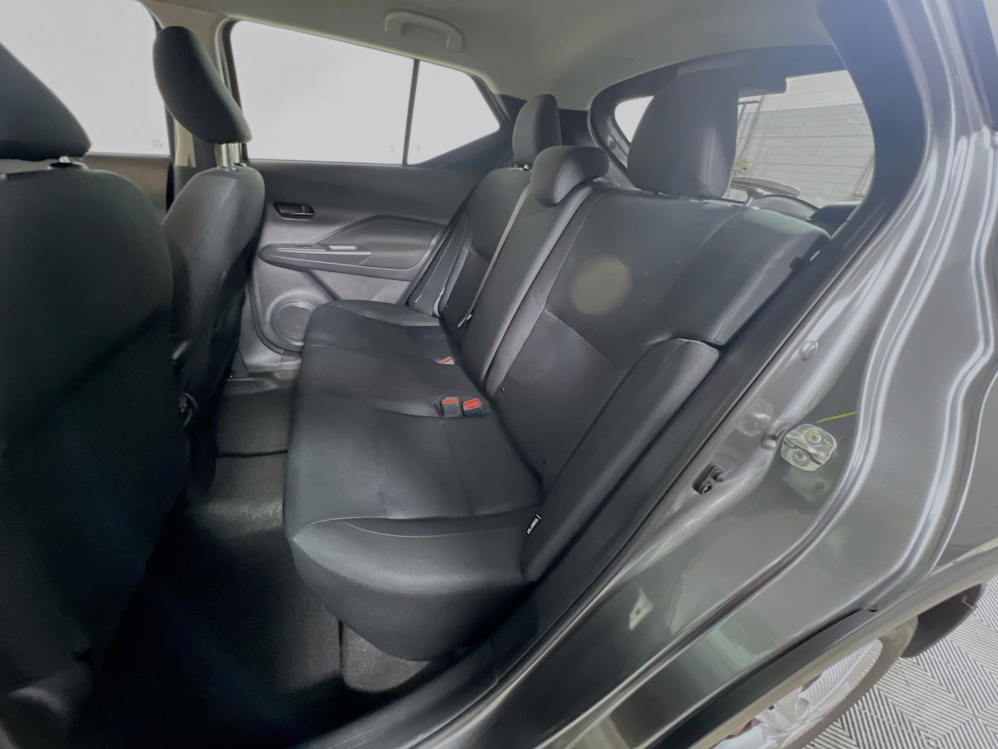 Used 2023 Nissan Kicks S image 28