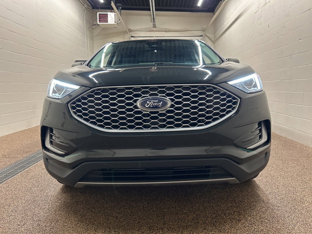 Used 2023 Ford Edge SEL image 6
