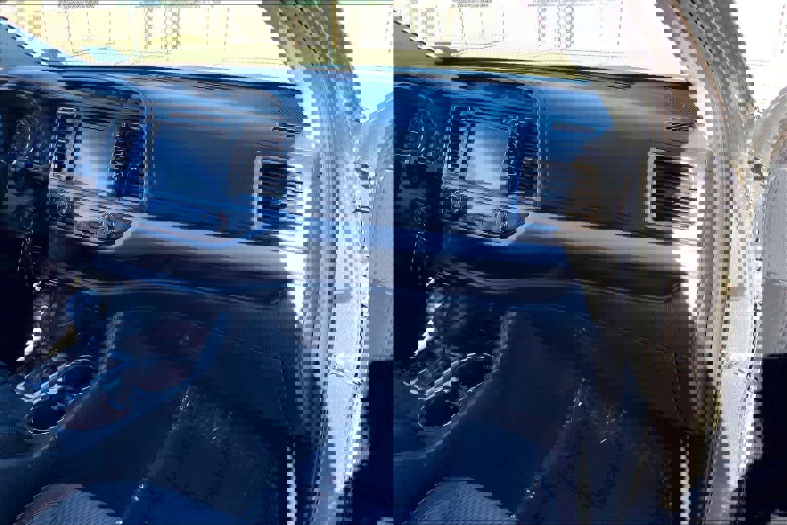 Certified 2019 Toyota Highlander LE image 17