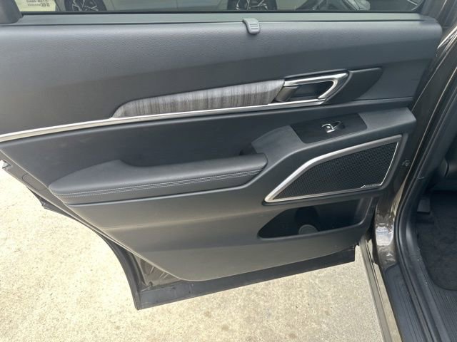 Used 2025 Kia Telluride EX w/ EX Captain's Chair Package FWD image 24