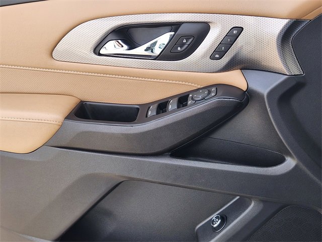 Used 2023 Chevrolet Traverse Premier image 23
