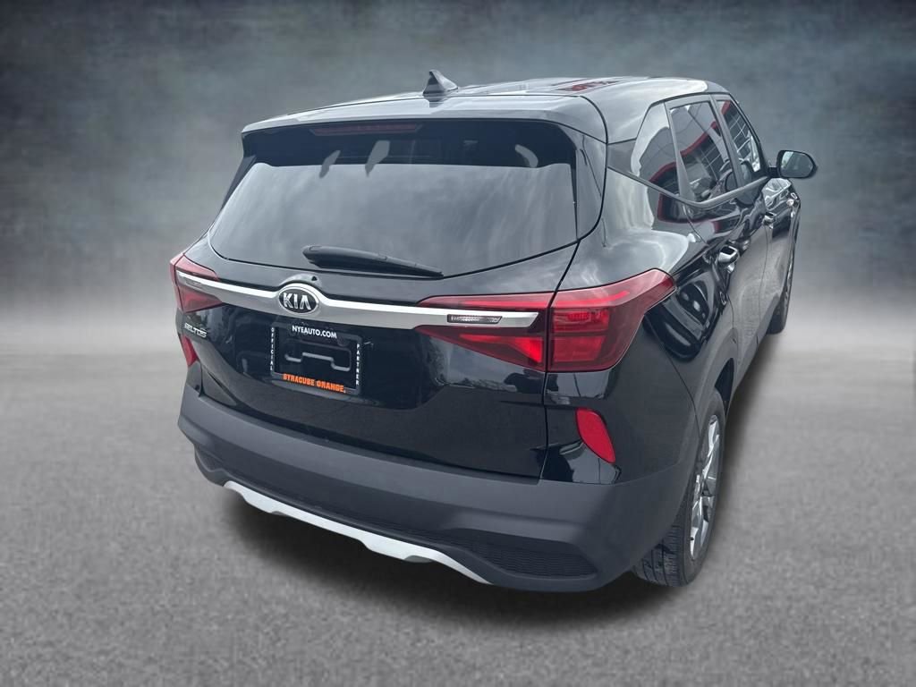 Used 2021 Kia Seltos LX AWD/4WD image 5