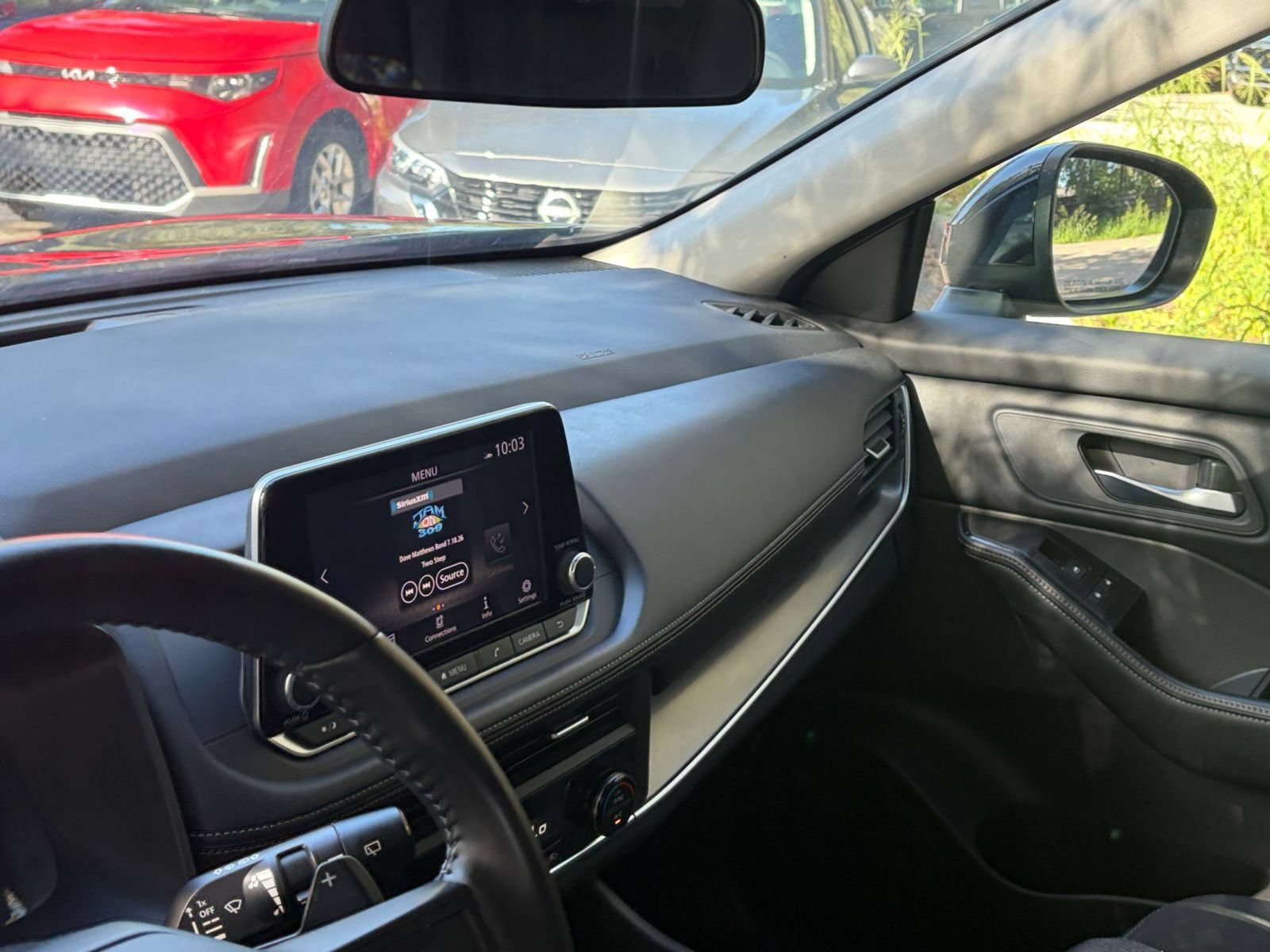 Used 2025 Nissan Rogue SV AWD/4WD image 36
