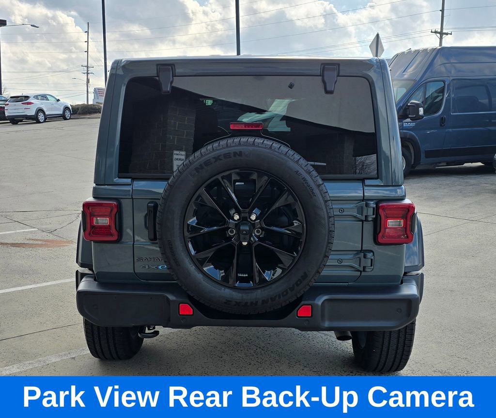 Used 2025 Jeep Wrangler Unlimited Sahara w/ Safety Group image 6