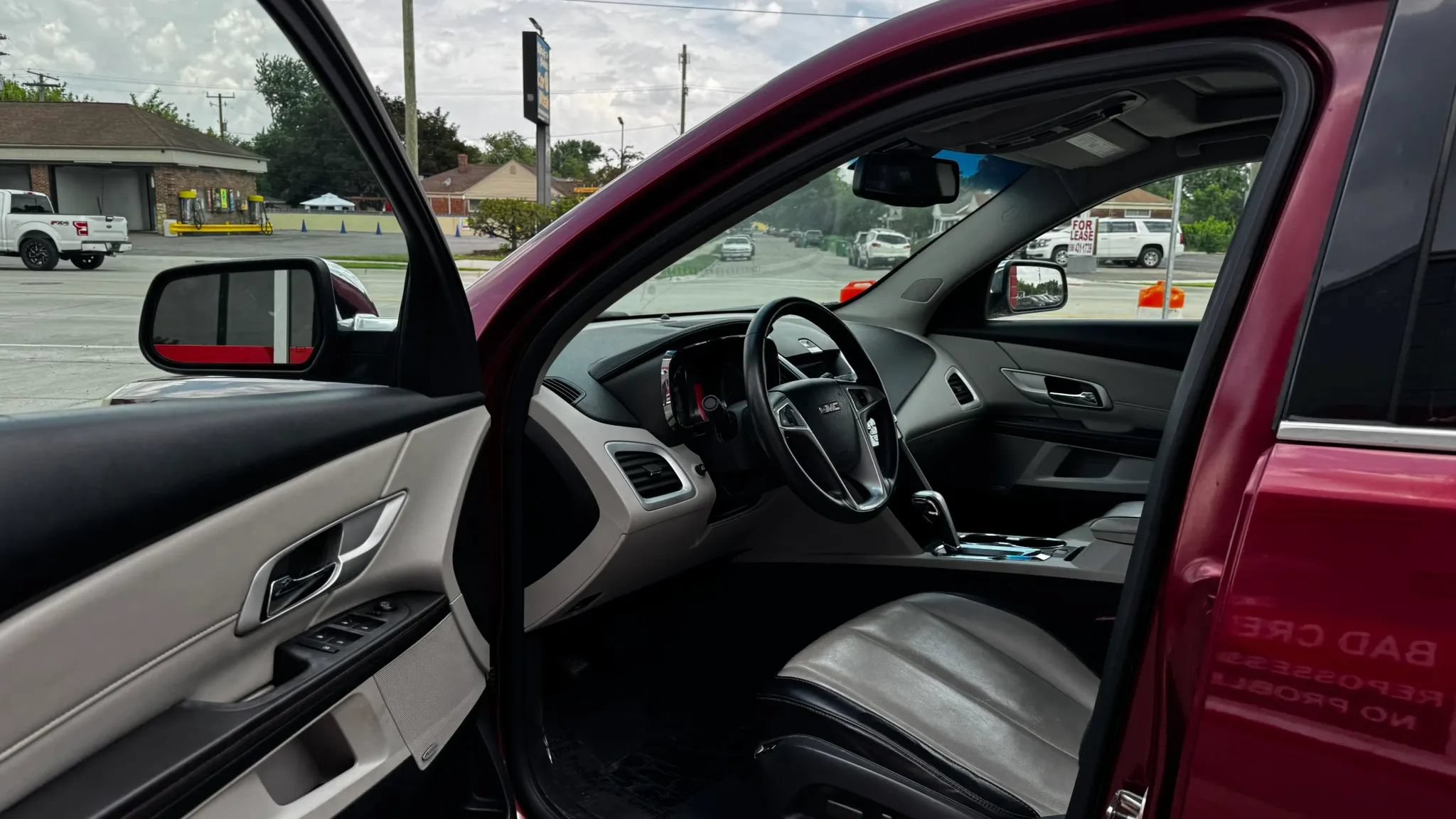 Used 2011 GMC Terrain SLT FWD image 13