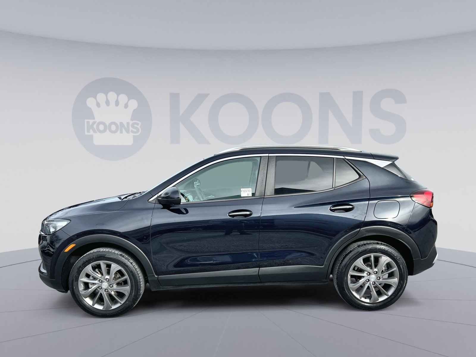 Used 2021 Buick Encore GX Select w/ Advanced Technology Package image 2