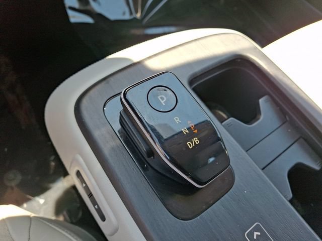 Used 2023 Nissan Ariya FWD image 16