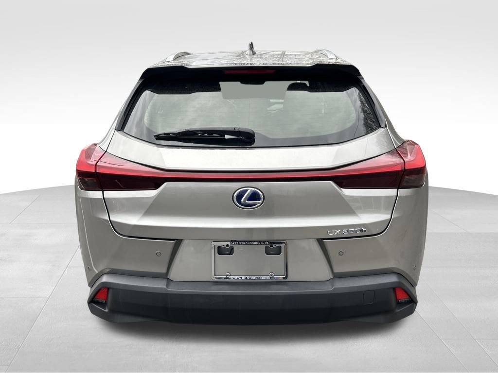 Used 2022 Lexus UX 250h w/ Premium Package image 7