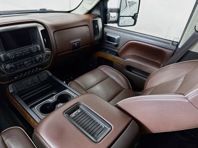 Used 2017 Chevrolet Silverado 2500 High Country w/ Duramax Plus Package AWD/4WD image 26