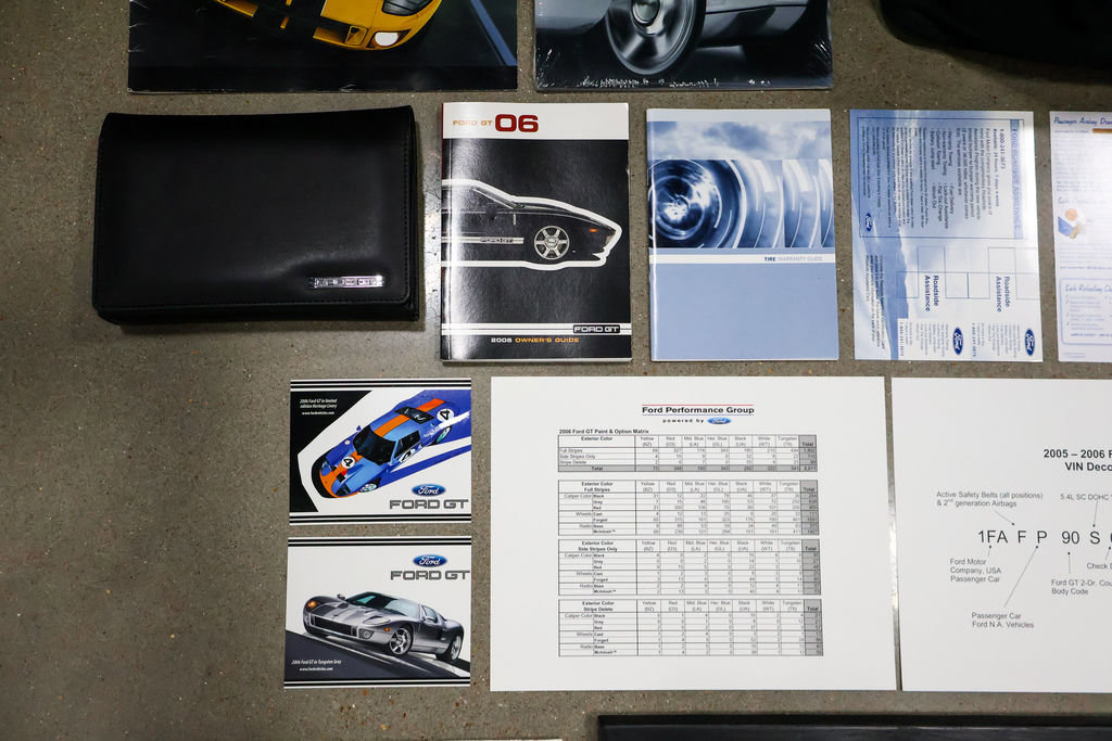 Used 2006 Ford GT RWD image 48