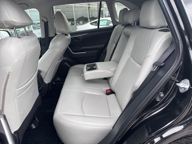Used 2022 Toyota RAV4 LE image 26