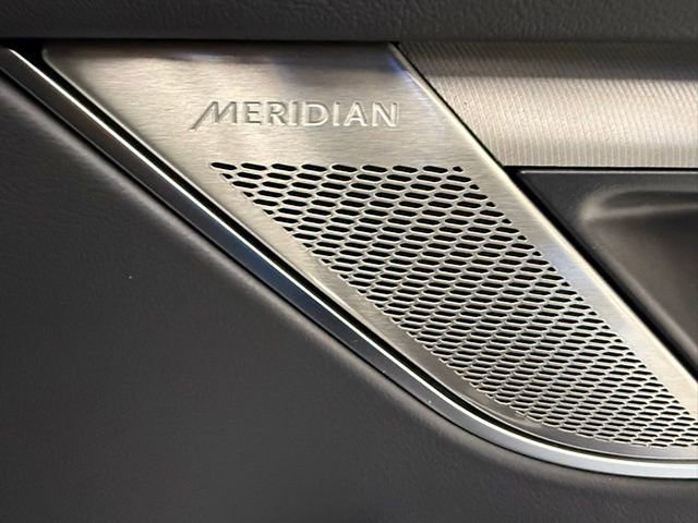 Certified 2025 Jaguar F-PACE R-Dynamic S image 30