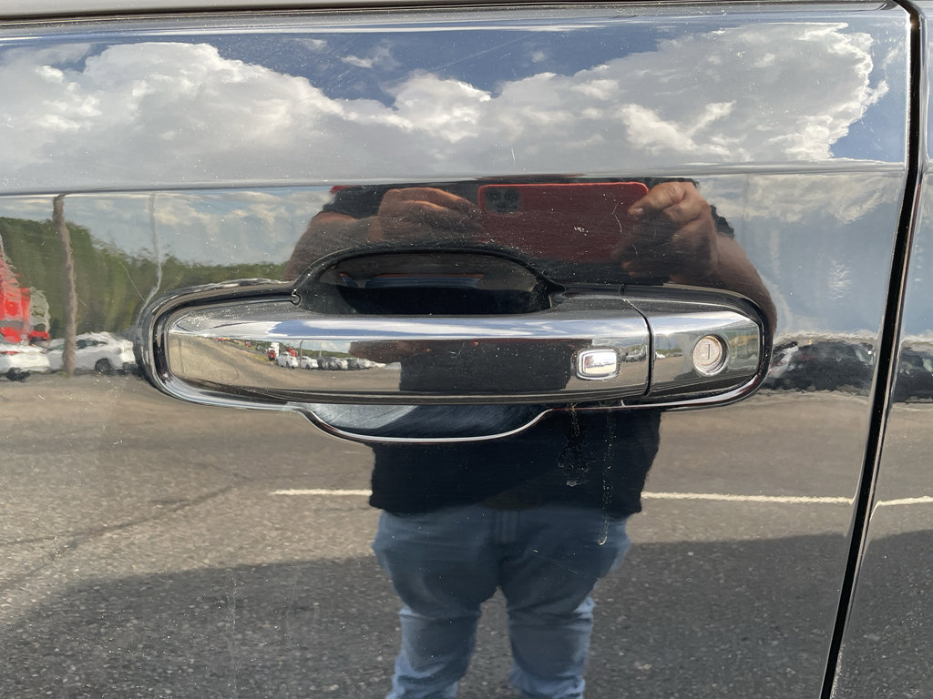 Used 2024 GMC Sierra 1500 Elevation image 7