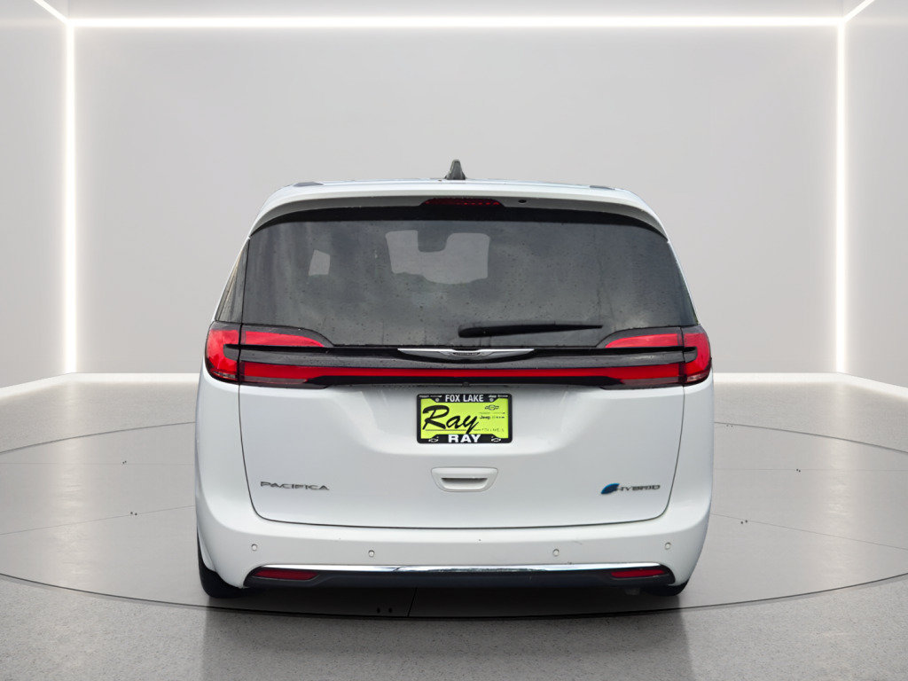 Used 2023 Chrysler Pacifica Touring-L FWD image 16