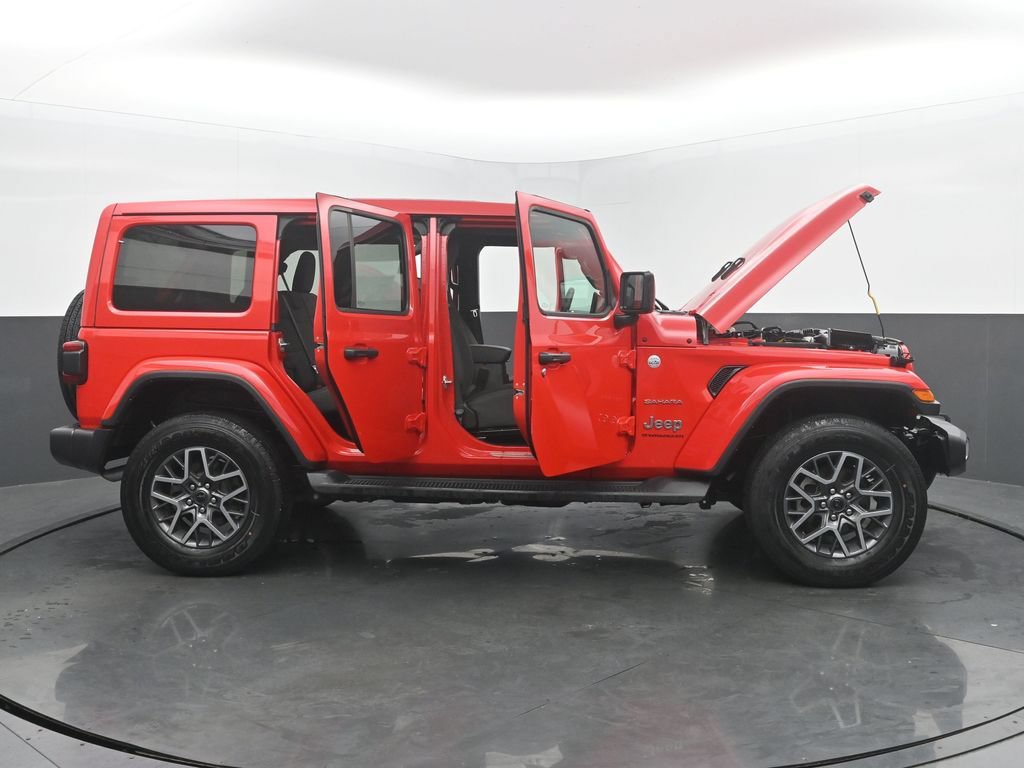 Used 2024 Jeep Wrangler Unlimited Sahara w/ Technology Group AWD/4WD image 61
