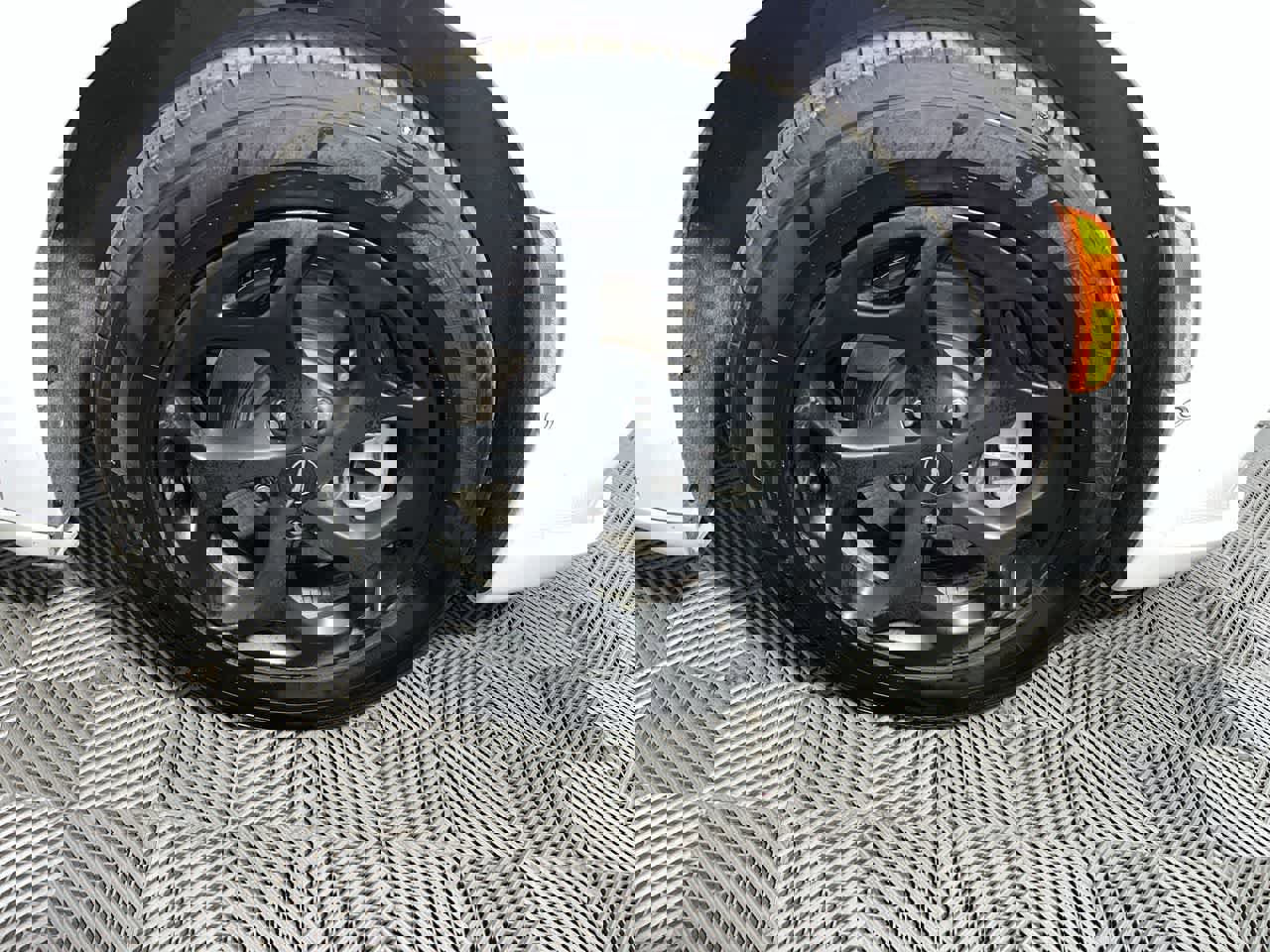 Used 2024 Chrysler Pacifica Limited image 10