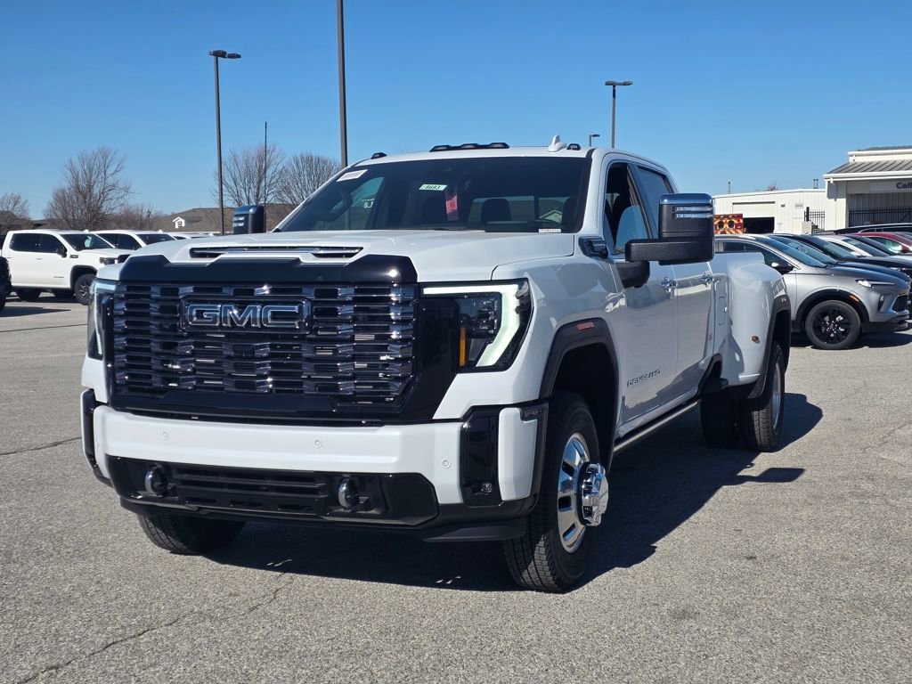 New 2026 GMC Sierra 3500 Denali Ultimate AWD/4WD image 3