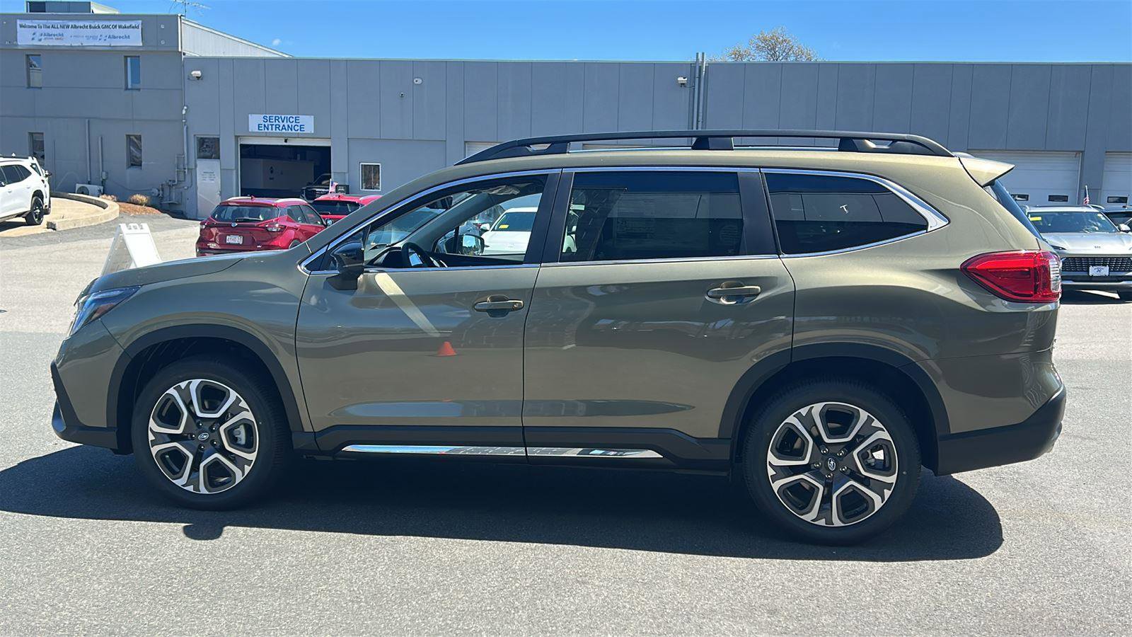 New 2026 Subaru Ascent Limited AWD/4WD image 3