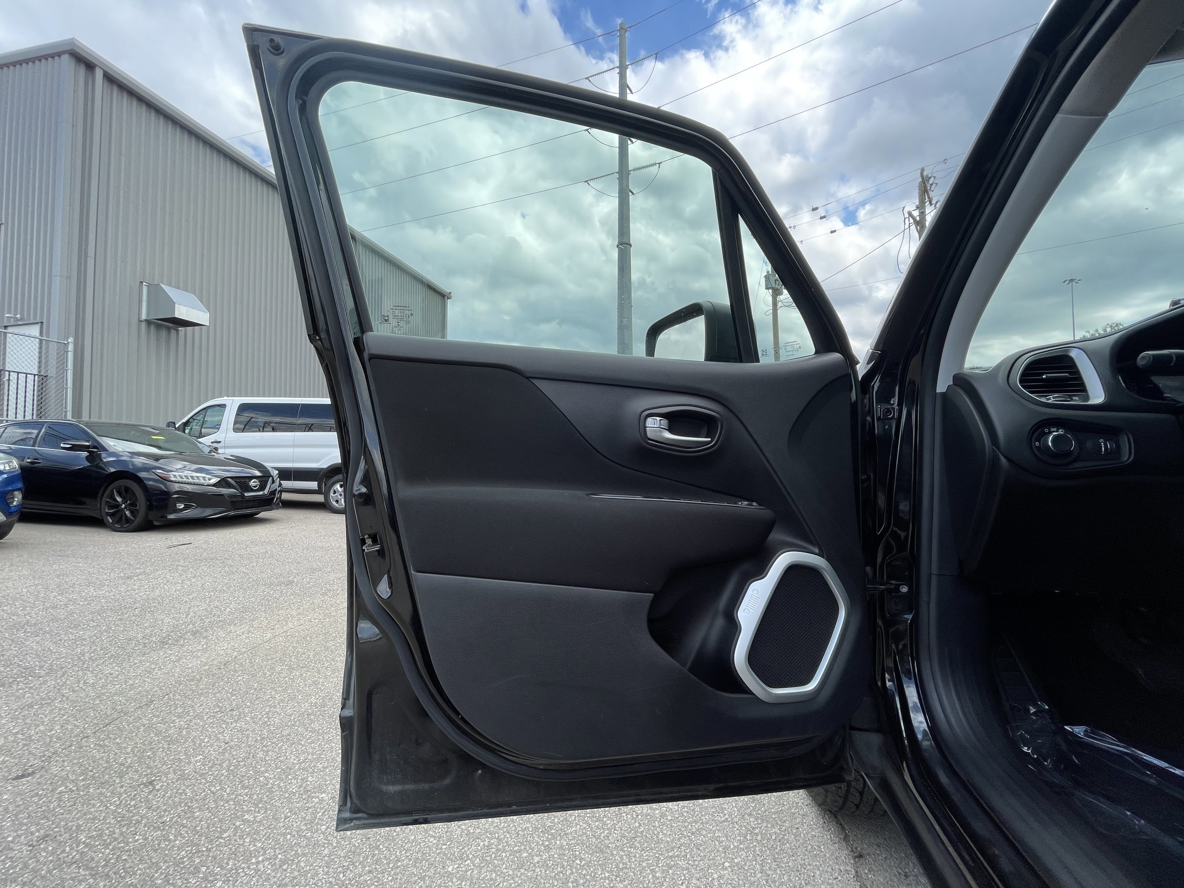 Used 2020 Jeep Renegade Sport w/ Sport Appearance Group AWD/4WD image 31