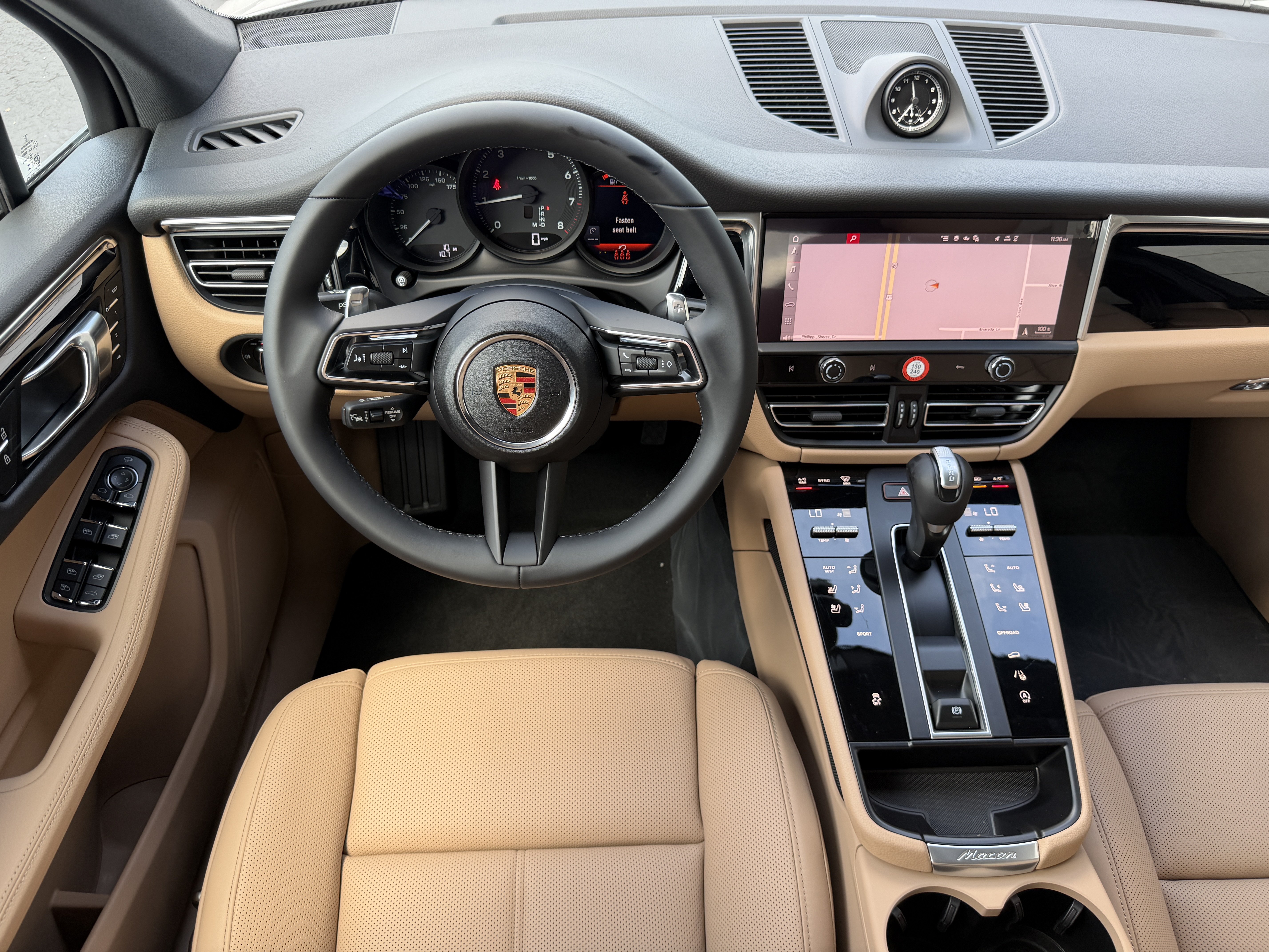 New 2026 Porsche Macan AWD/4WD image 40