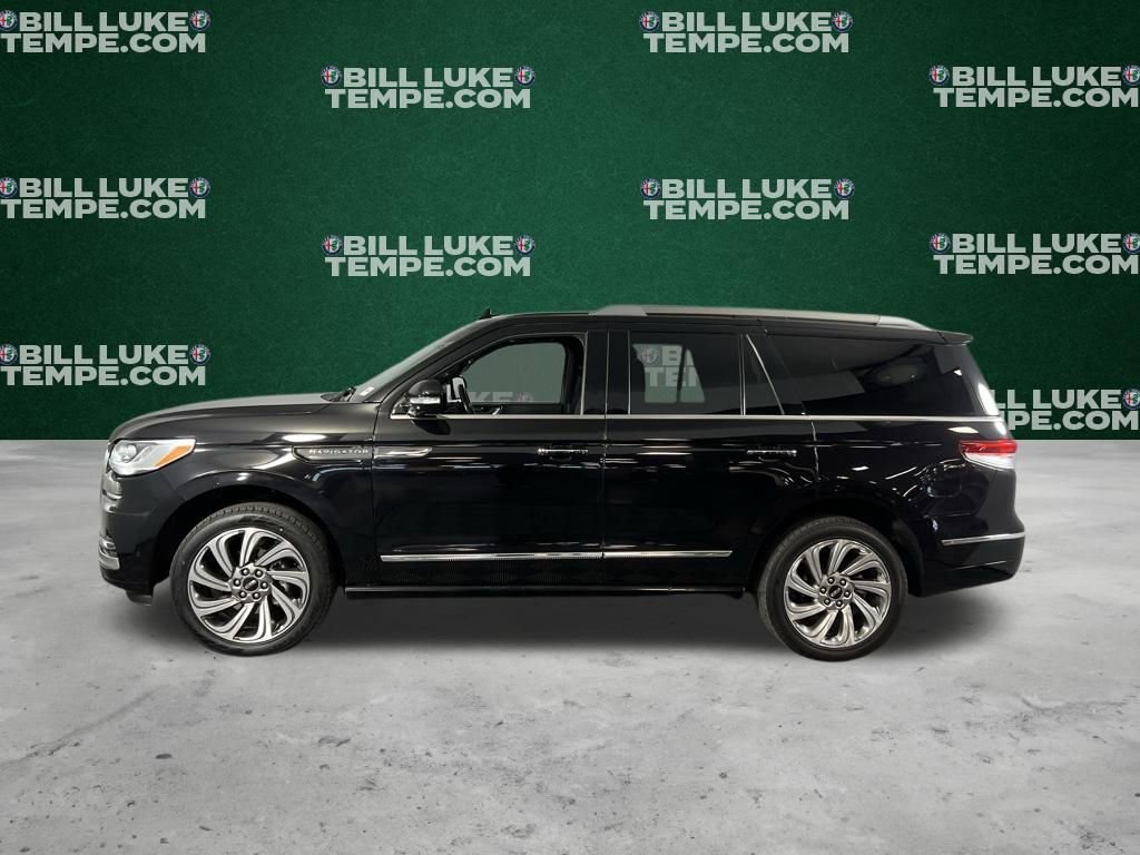 Used 2024 Lincoln Navigator Reserve image 8