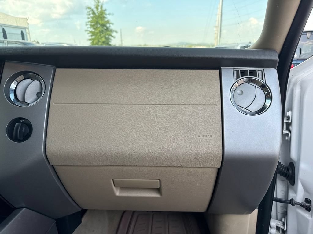 Used 2013 Ford Expedition EL XLT RWD image 18