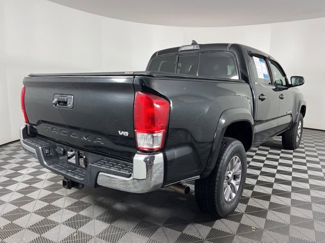 Used 2017 Toyota Tacoma SR5 image 10