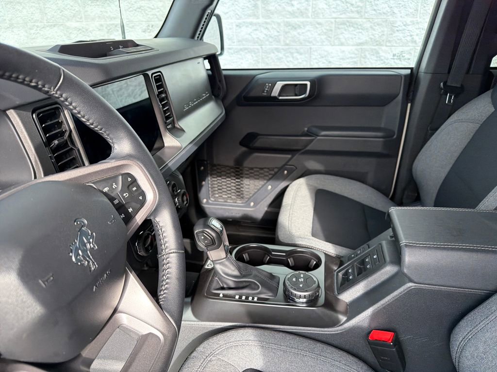 Used 2025 Ford Bronco Big Bend image 44