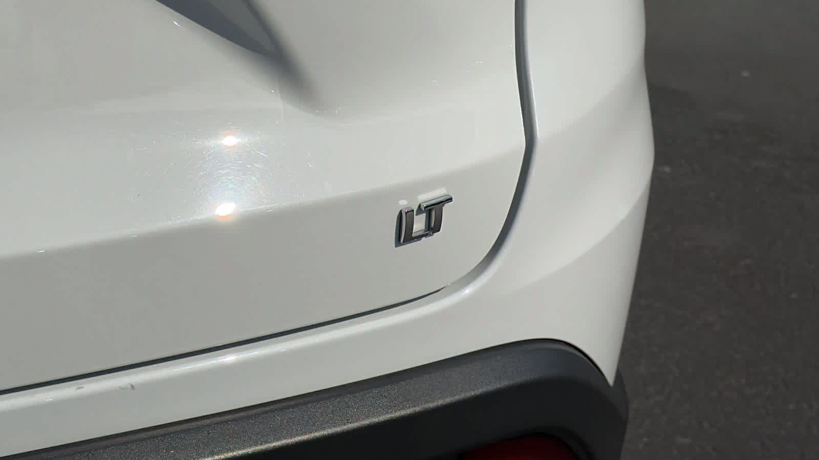 Used 2024 Chevrolet Trax LT FWD image 28
