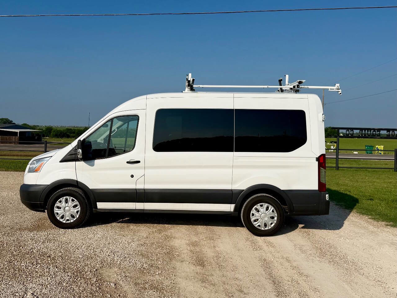 Used 2017 Ford Transit 150 XLT RWD image 3