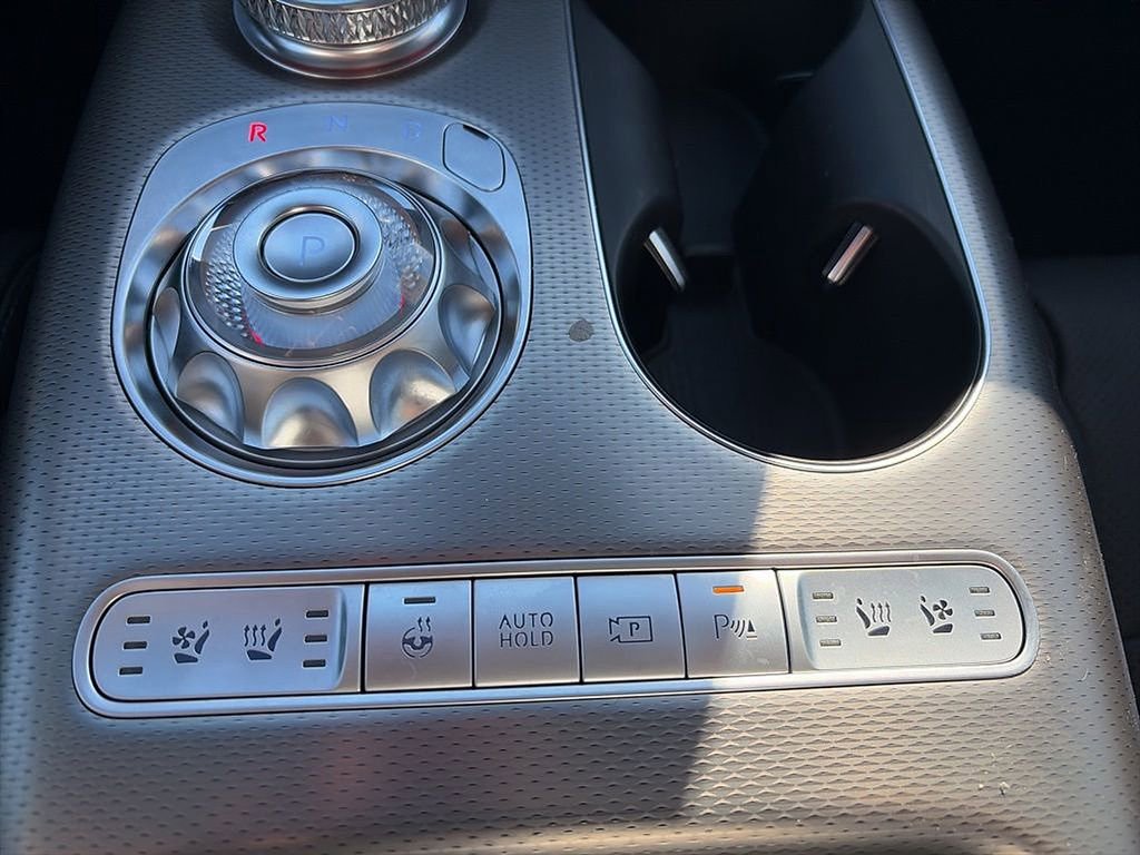 Used 2025 Genesis GV60 Advanced image 11