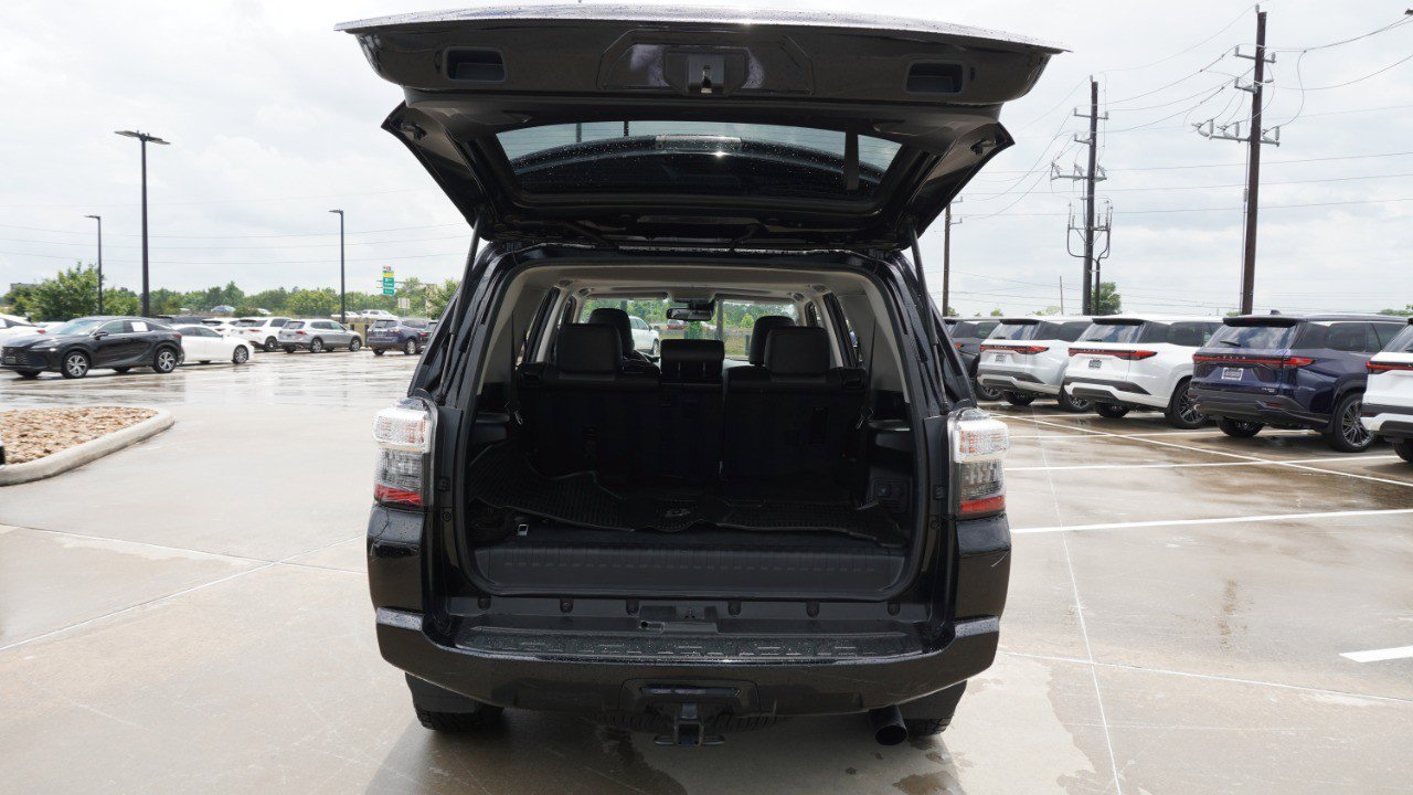 Used 2023 Toyota 4Runner SR5 Premium w/ Moonroof Package RWD image 37