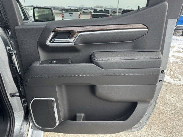 Used 2025 Chevrolet Silverado 1500 LT image 30