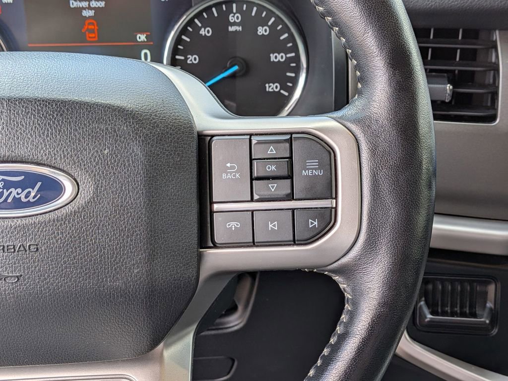 Used 2024 Ford Expedition XLT AWD/4WD image 20