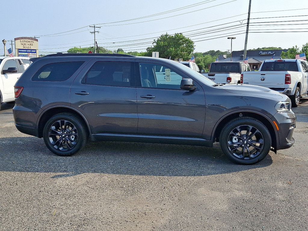 New 2025 Dodge Durango R/T w/ Blacktop Package AWD/4WD image 4