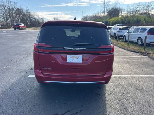 New 2026 Chrysler Pacifica Select image 6