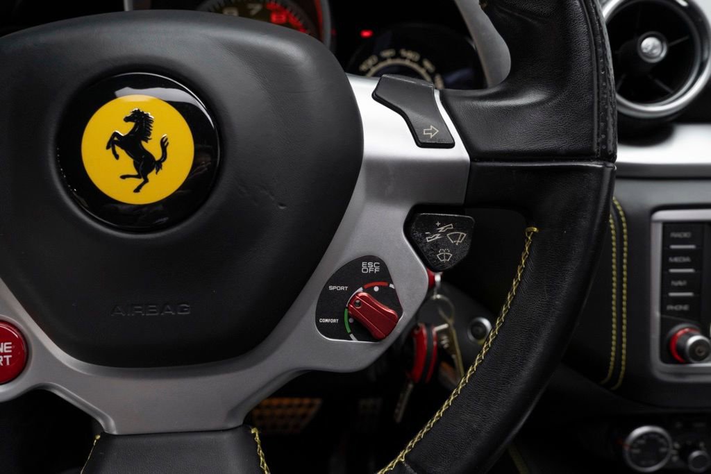 Used 2017 Ferrari California T image 22