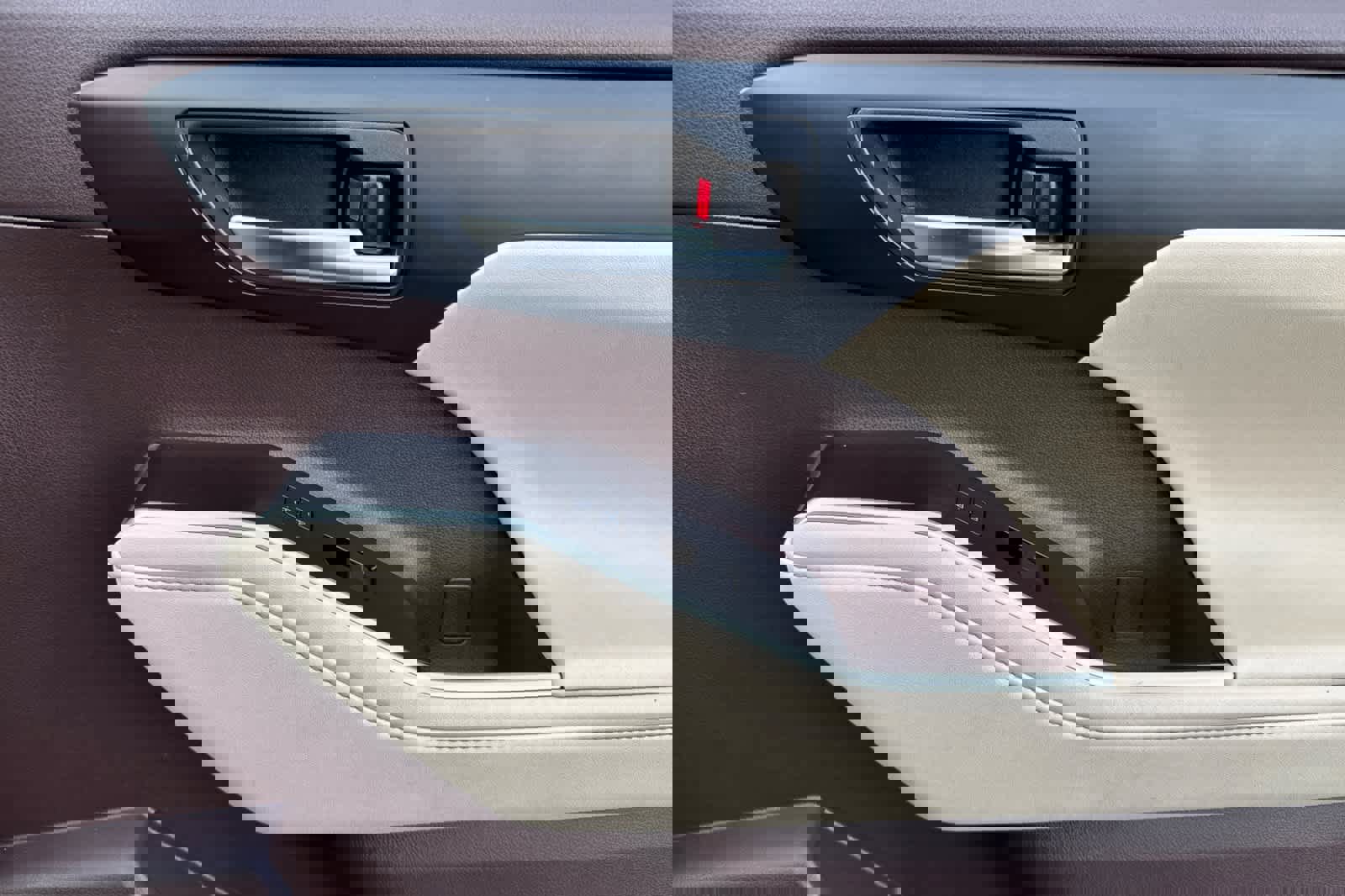 Used 2021 Toyota Highlander XLE image 20