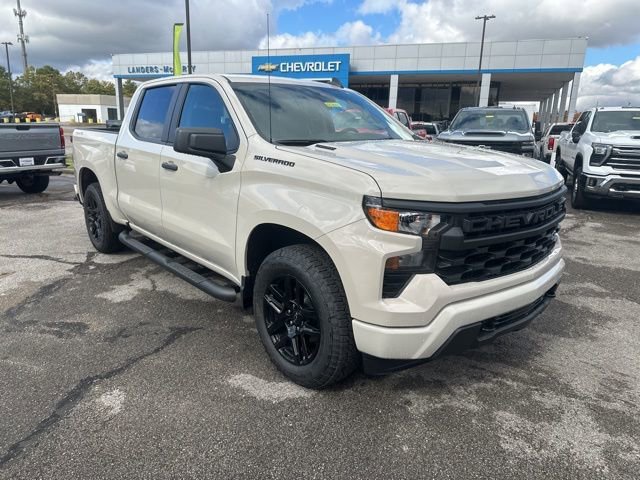 New 2026 Chevrolet Silverado 1500 Custom w/ Turbomax Blackout Package