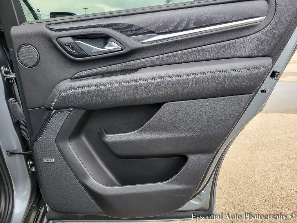 Used 2024 GMC Yukon Denali w/ Advanced Technology Package image 24