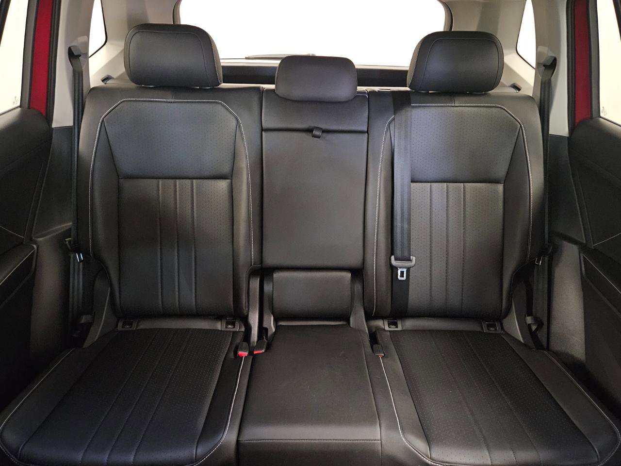 Used 2023 Volkswagen Tiguan SE image 31