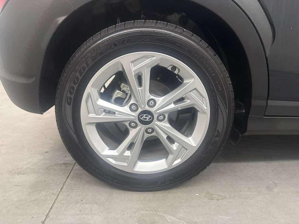 Used 2023 Hyundai Kona SEL FWD image 23