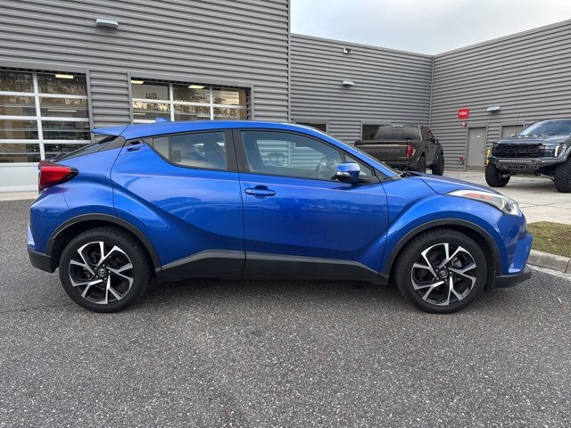 Used 2018 Toyota C-HR XLE image 2