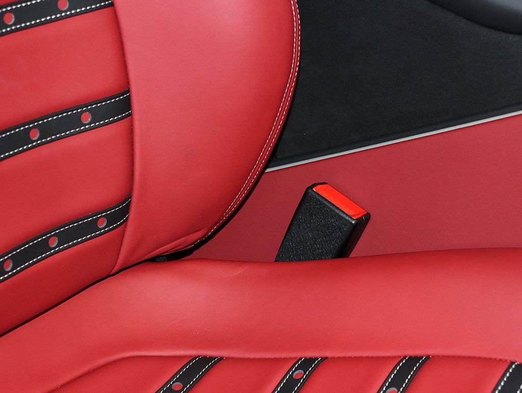 Certified 2021 Ferrari Roma image 38